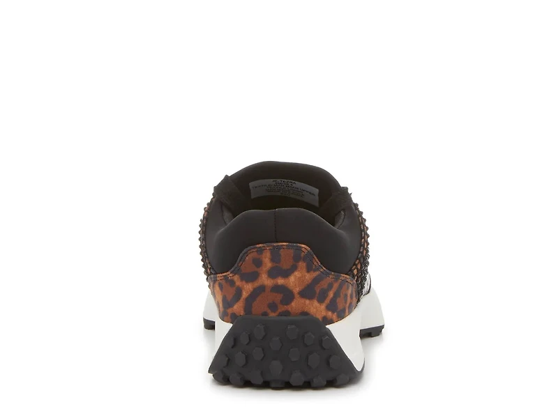 Tezra Sneaker