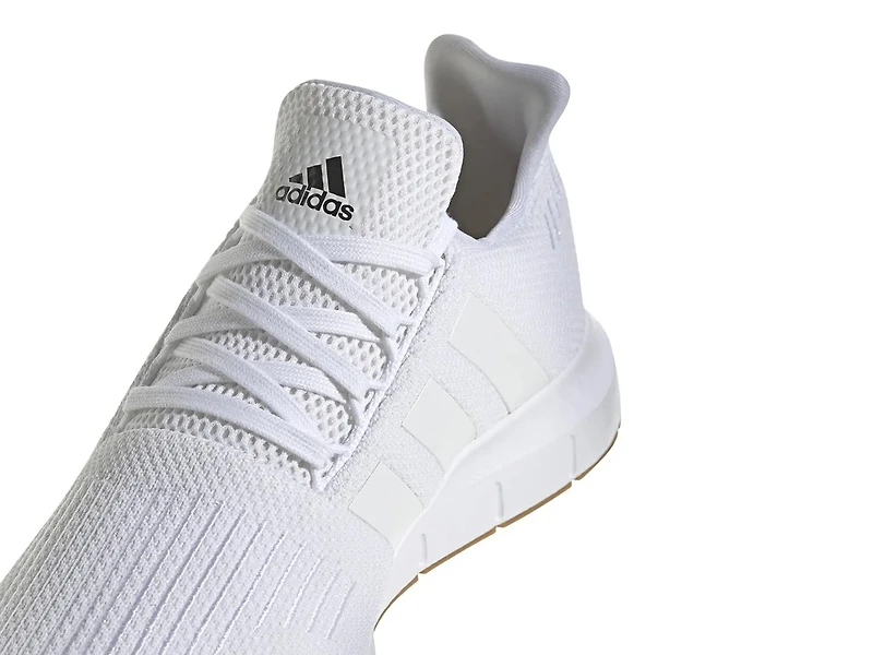Swift Run 1.0 Sneaker