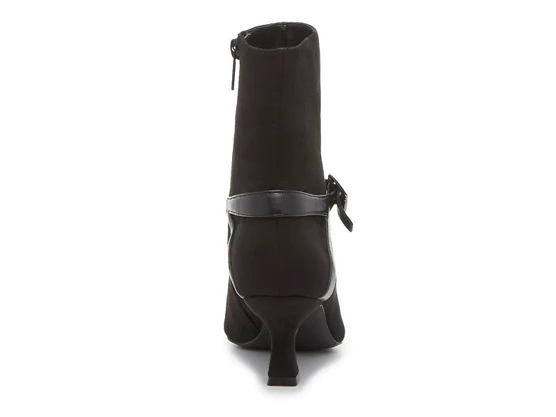 Nasira Bootie