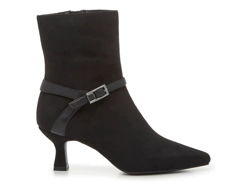 Nasira Bootie