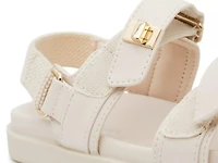 Mona Sandal
