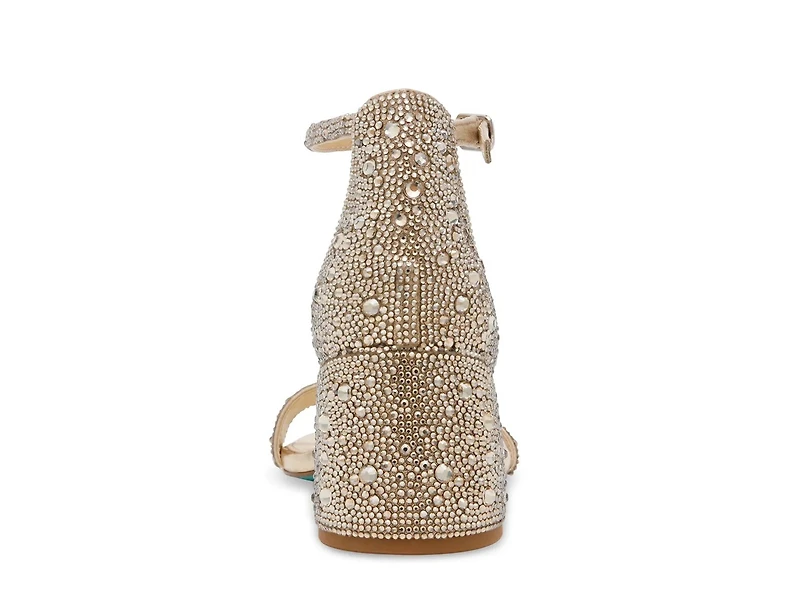 Shaye Sandal