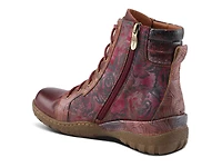 Olevio Bootie