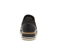Ada Sneaker