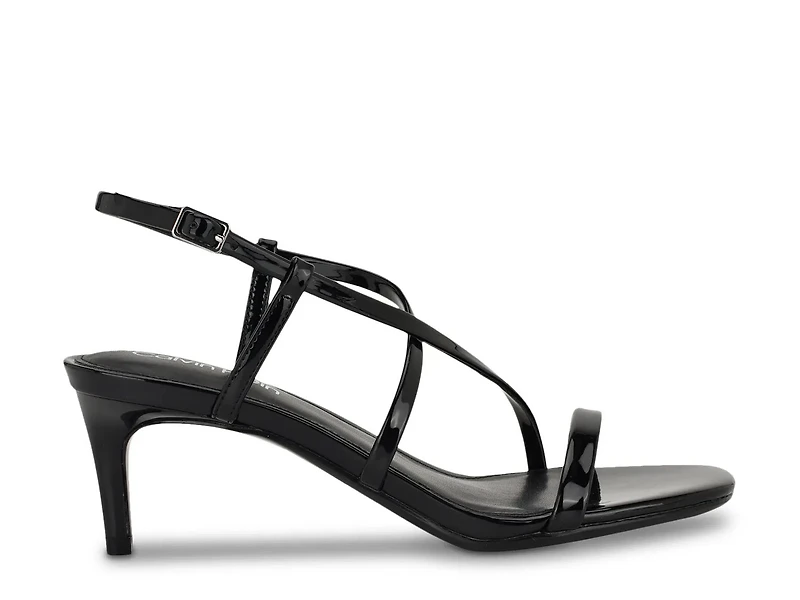 Ishaya Sandal