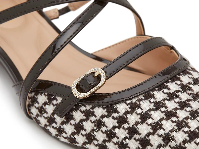 Oprina Flat