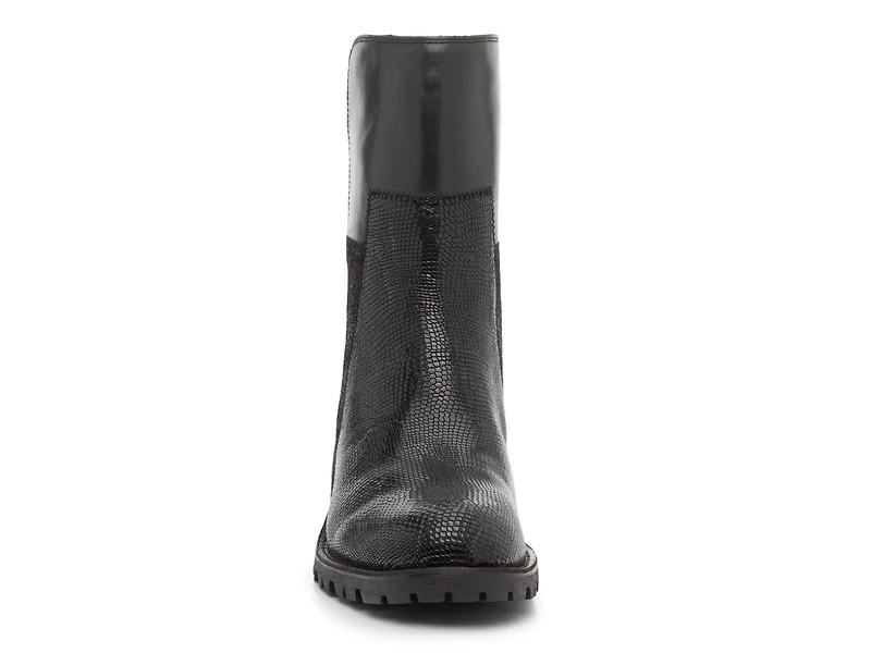 Tanav Bootie