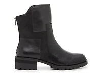 Tanav Bootie