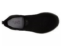 Echo Unwind Slip-On