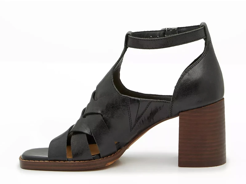 Binita Sandal