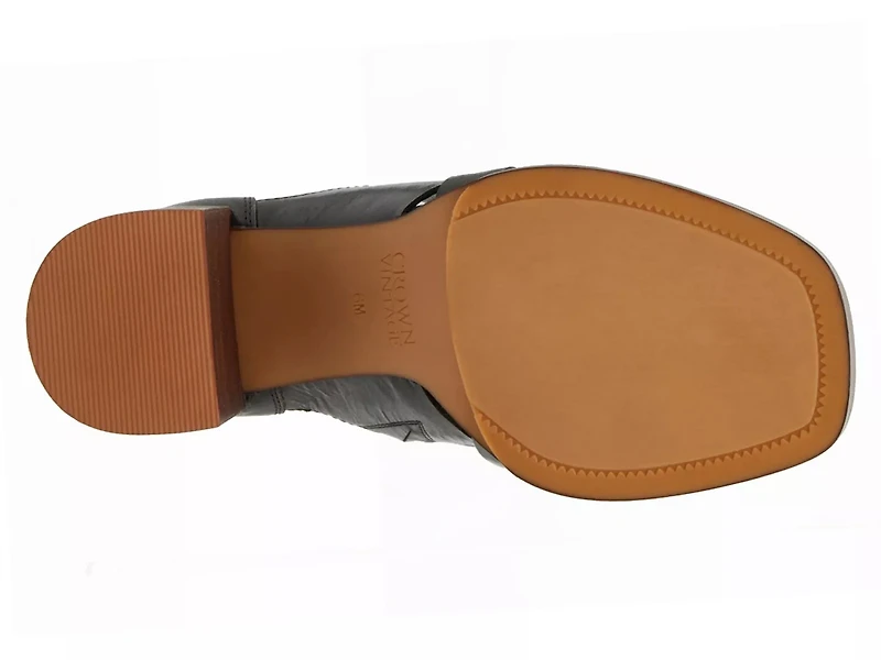 Binita Sandal