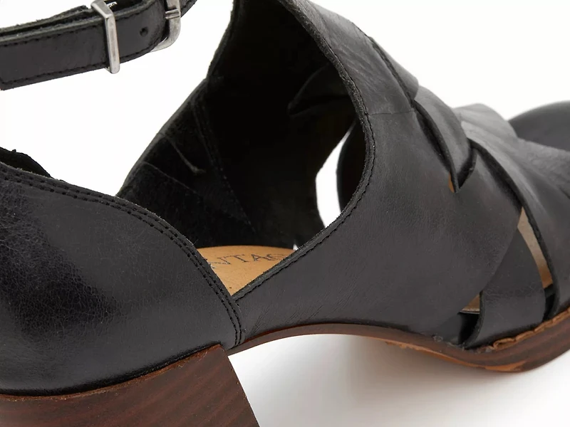 Binita Sandal