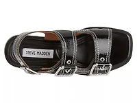 Monika Sandal