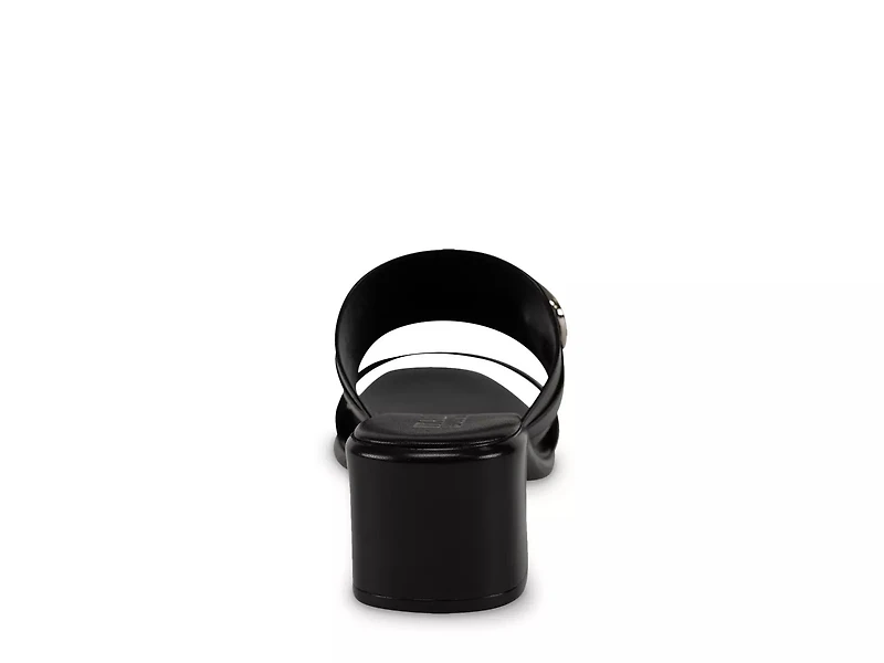 Landyn Sandal