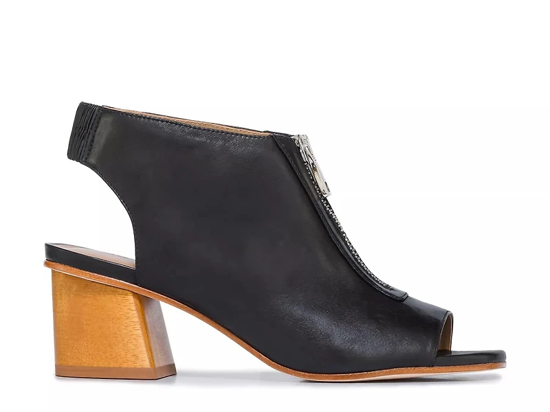 Levy Sandal