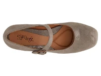 Paulette Mary Jane Pump