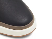 Upton Sneaker