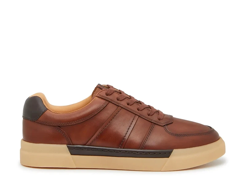 Ryne Sneaker