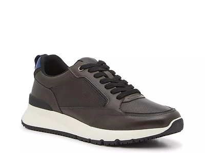 Ronaan Sneaker