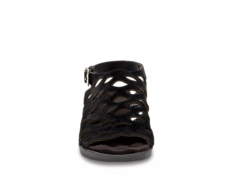 Katia Sandal
