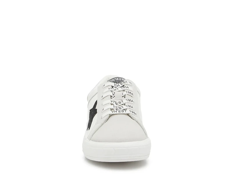 Dash Sneaker