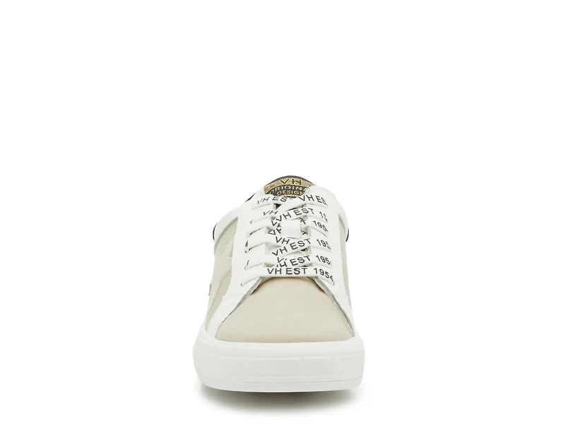 Dash Sneaker