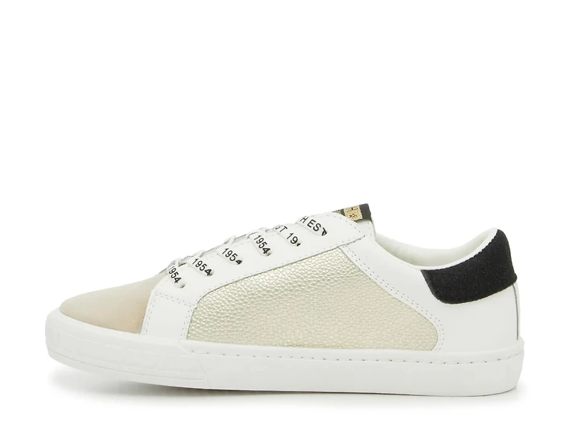 Dash Sneaker