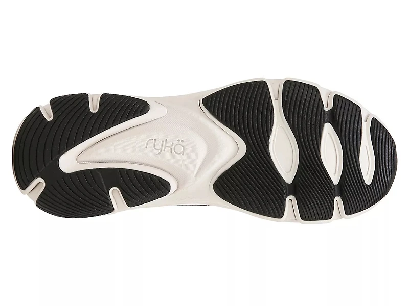 Devotion X Max Plus Walking Sneaker