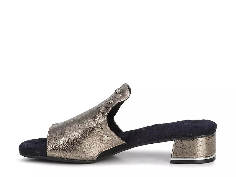 Bizzy Sandal