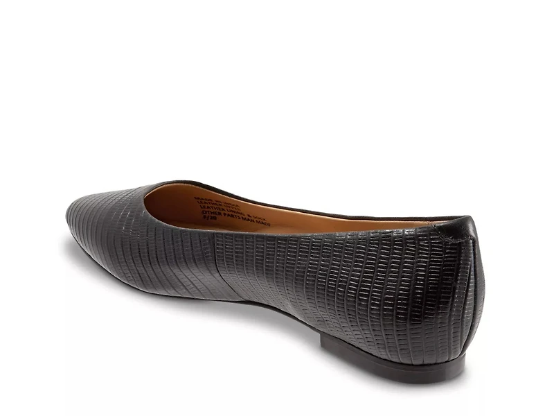 Estee Flat