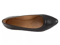 Estee Flat