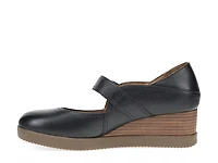 Sandy Wedge Pump