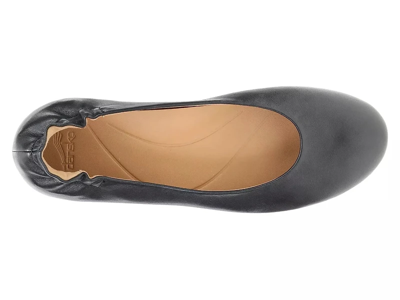 Mollie Flat