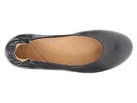 Mollie Flat