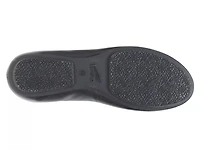 Mollie Flat
