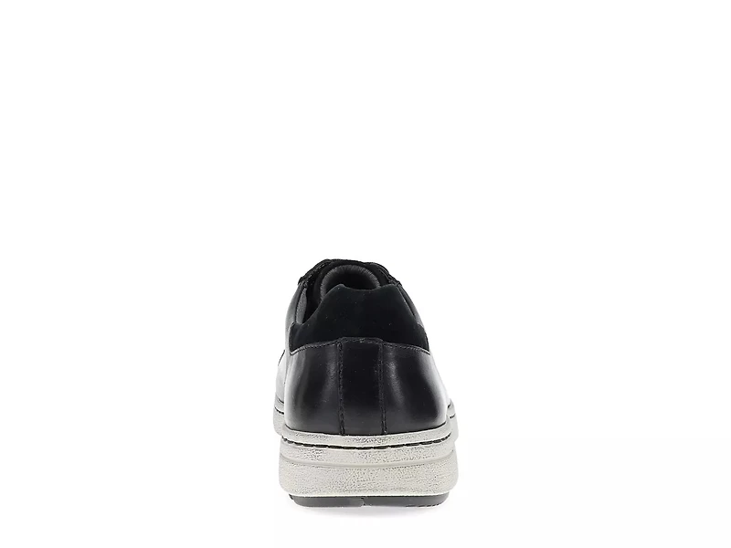 Trevor Sneaker