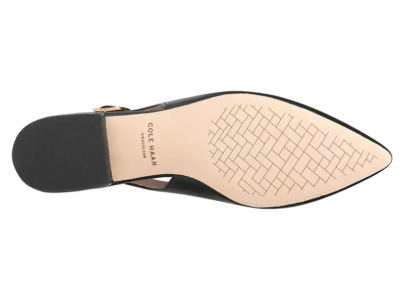 Mazie Flat
