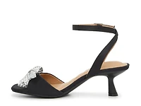 Zaina Sandal