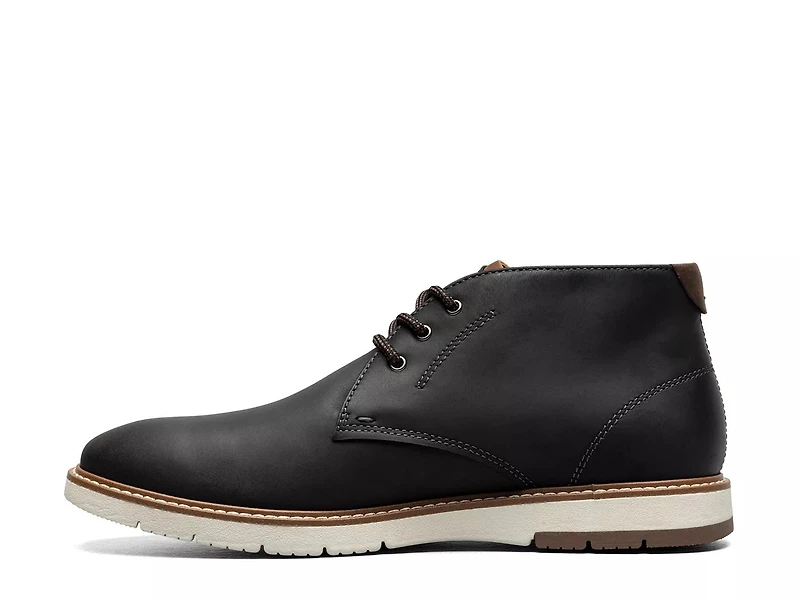 Vibe Plain Toe Chukka Boot