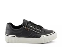 Darah Sneaker