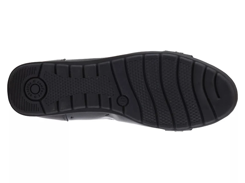 Lauryn Flat