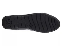 Lauryn Flat