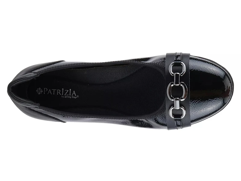 Lauryn Flat