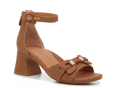Iona Sandal