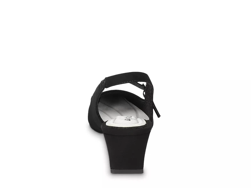 Cameo Pump