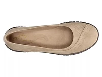 Cosma Flat