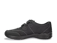 Sindy Slip-On