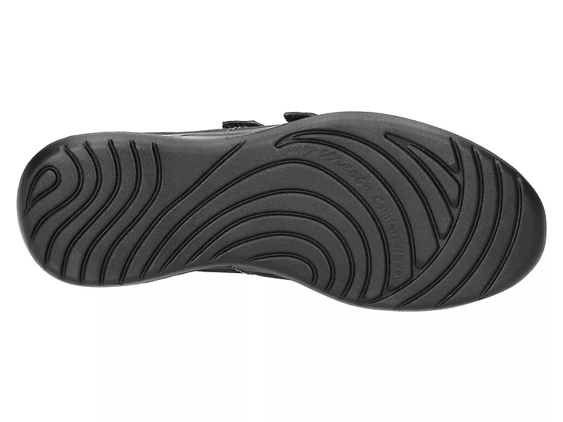 Sindy Slip-On