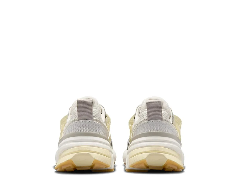 V2K Run Sneaker - Women's