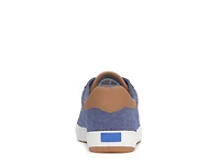Center III Sneaker